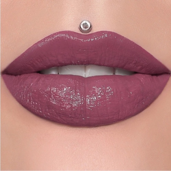 Jeffree Star Other - JEFFREE STAR Improper Supreme Gloss Full Pigment NEW